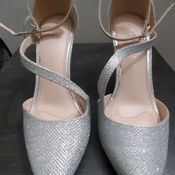 Shoes - Picture 3 of 3